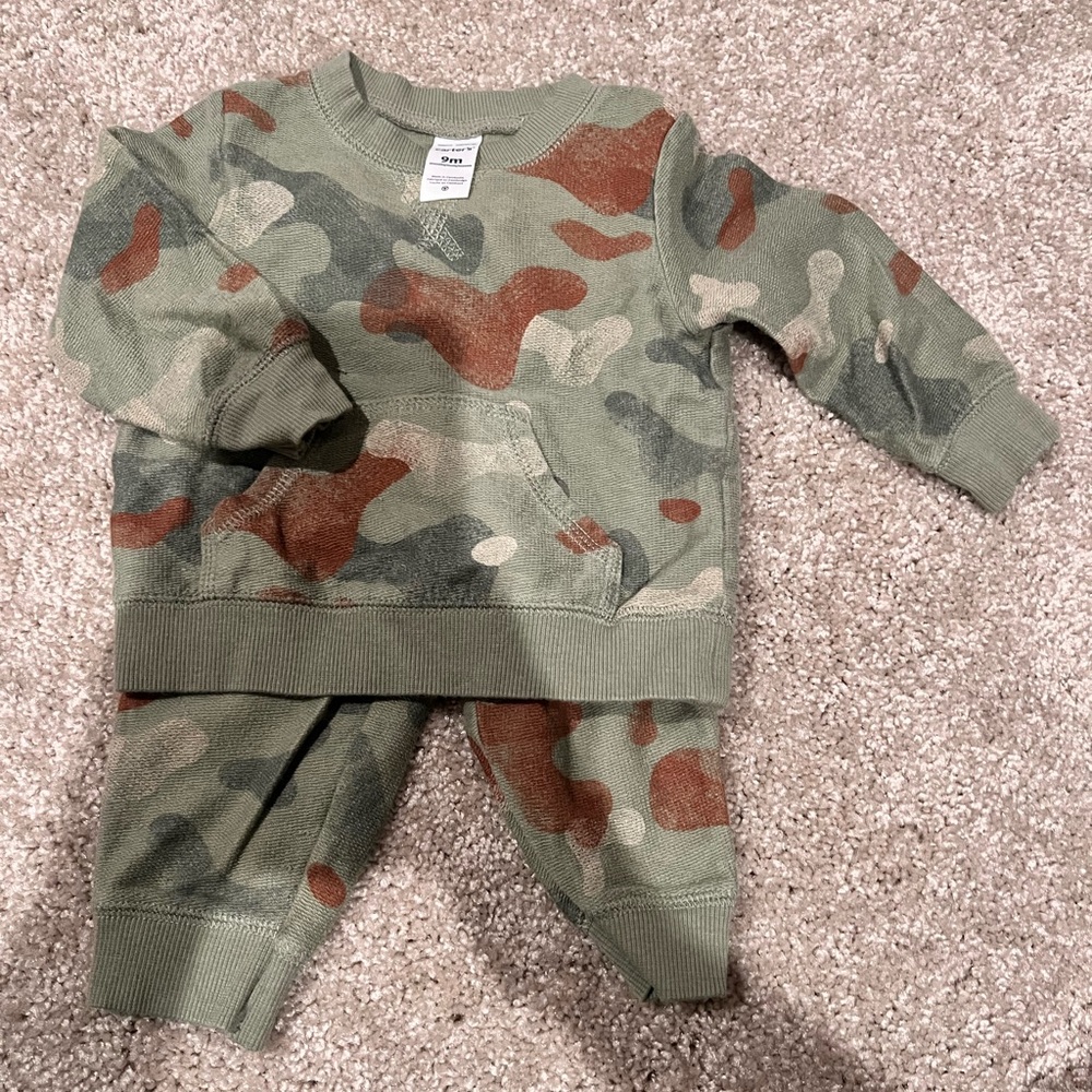 CARTERS OUTFIT